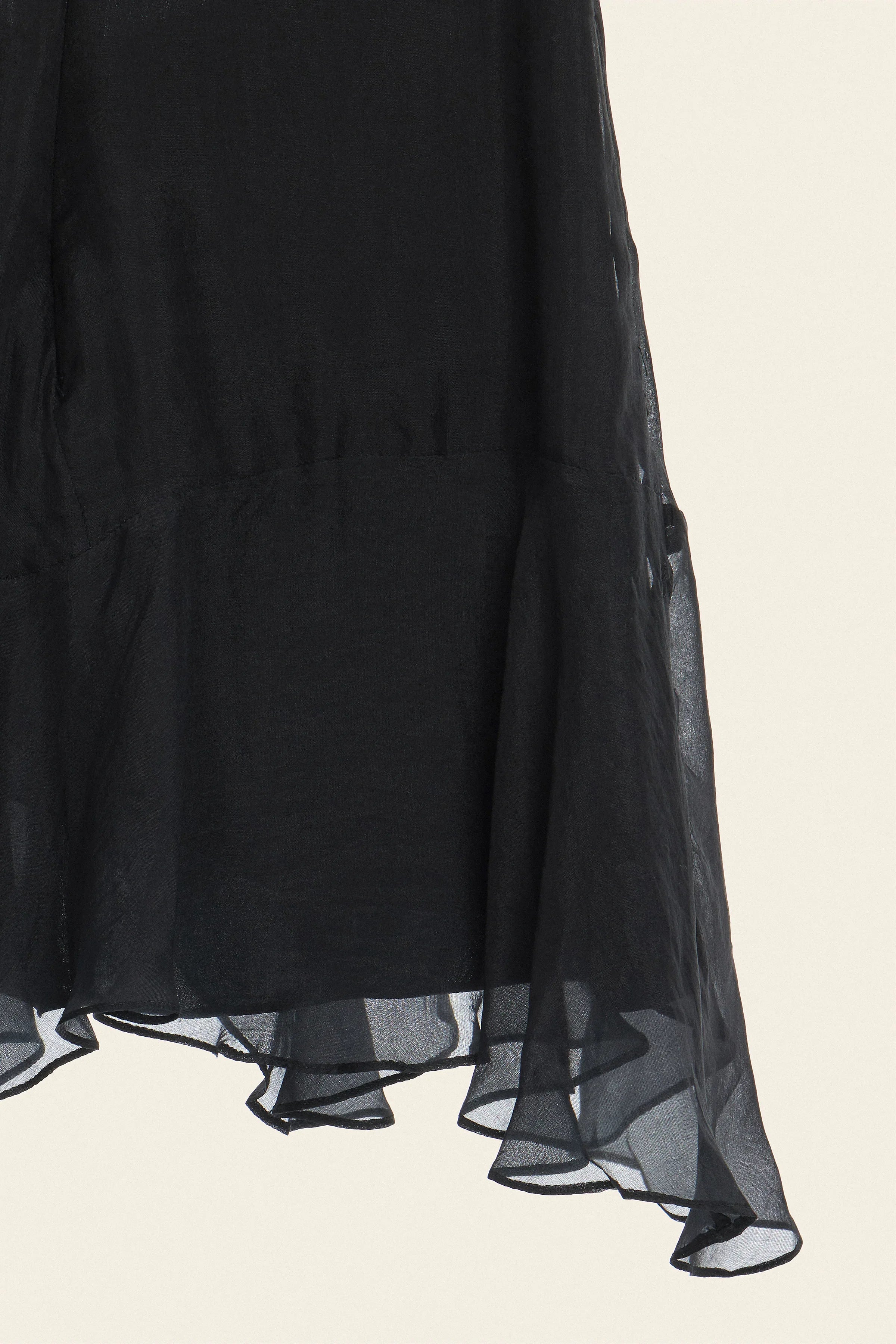 Wave Skirt Black