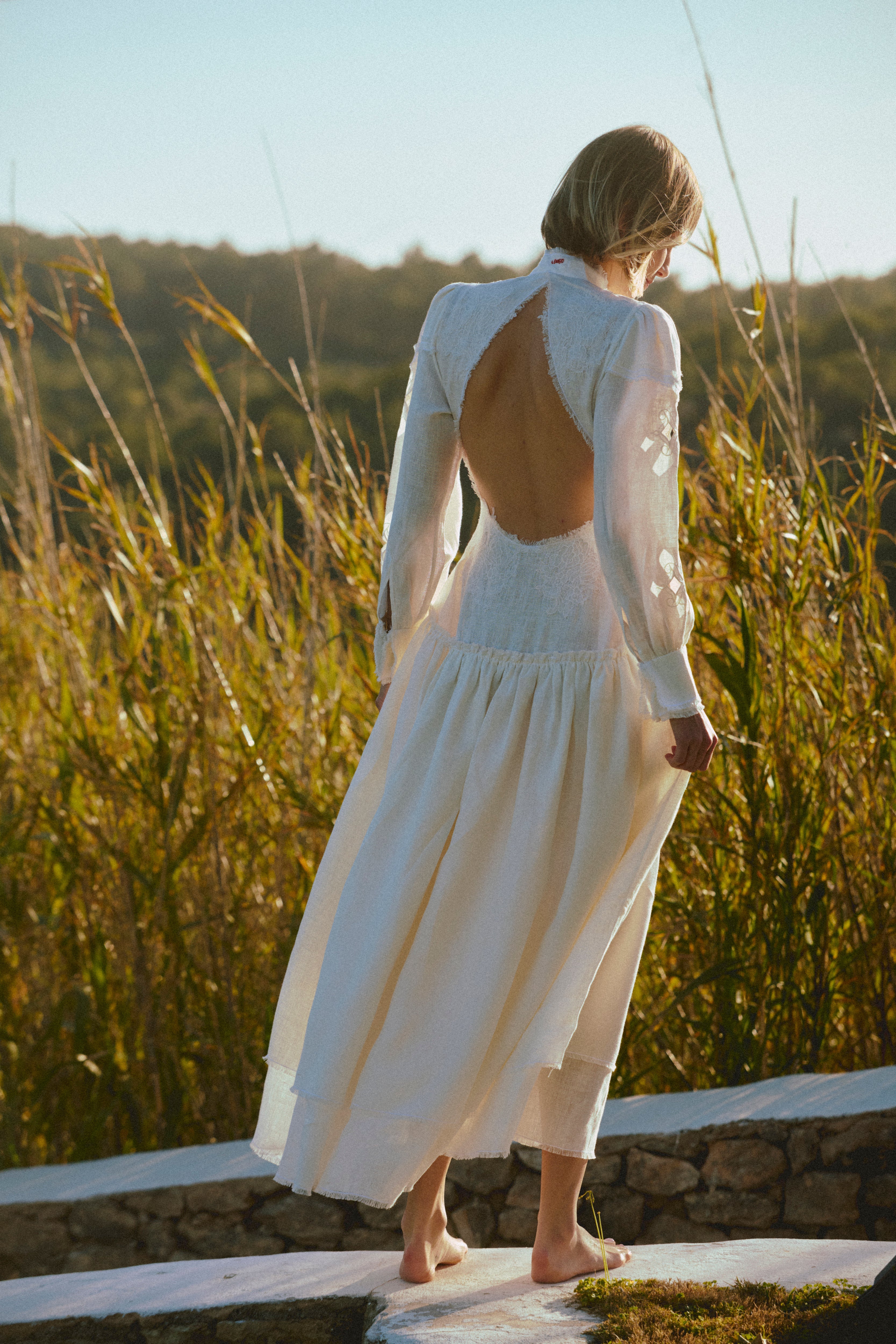 Maxi-length backless dress