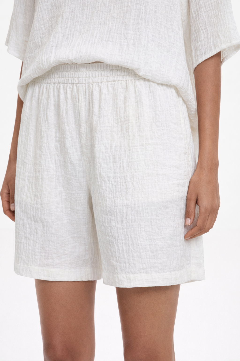 Aurelius Shorts ( White Silk Pintuck )