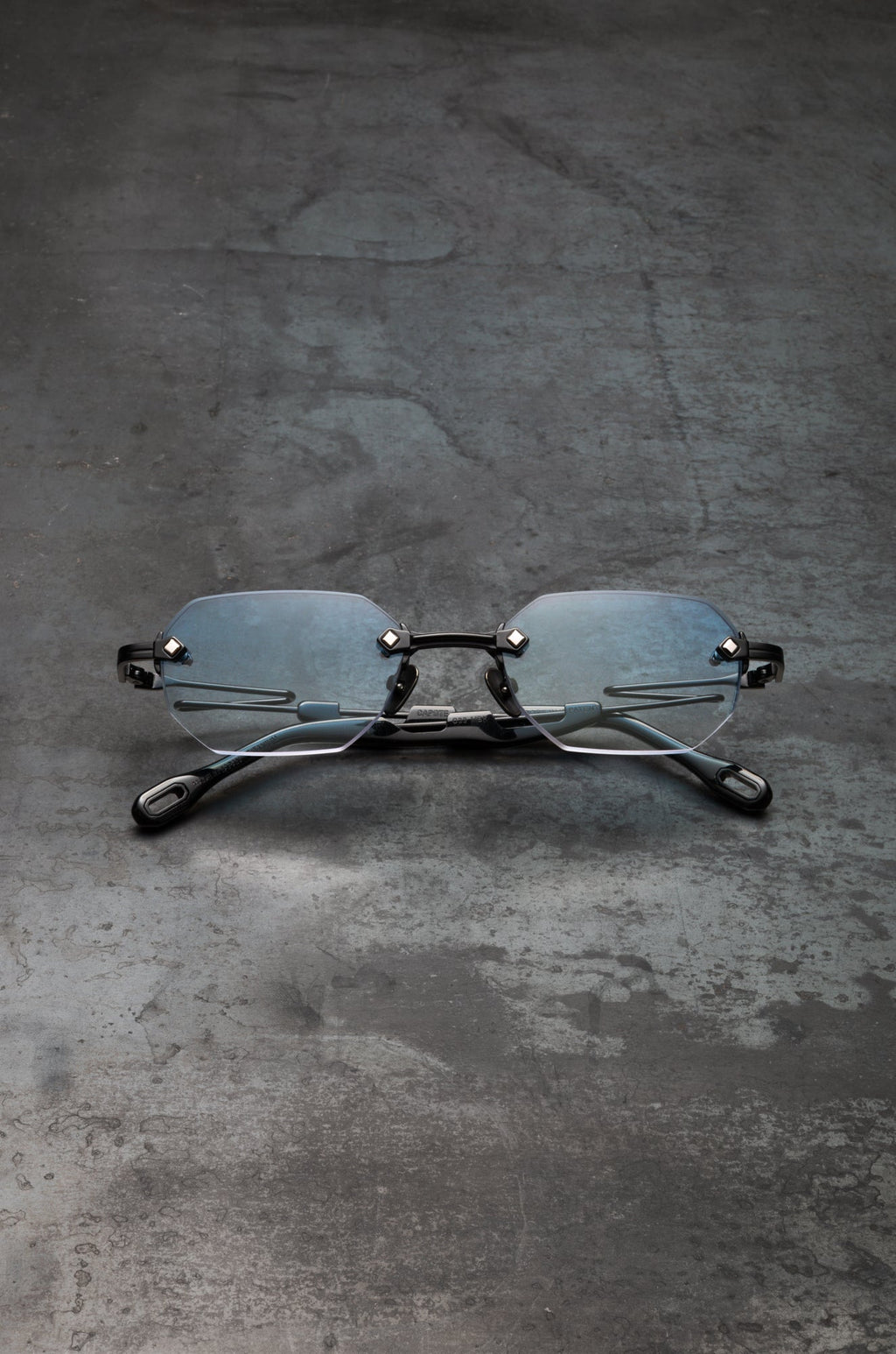 Rimless C33