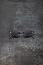C001