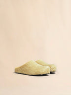 Sabot fussbett en cuir effet poulain à poils longs jaune