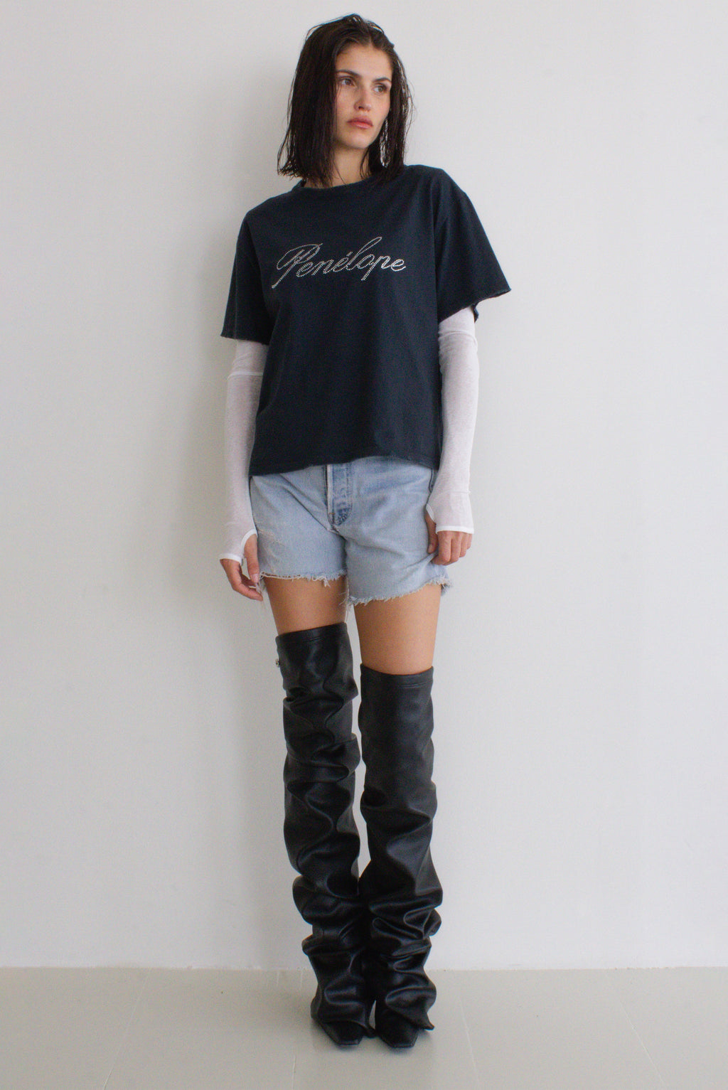 Penélope T Shirt Dark